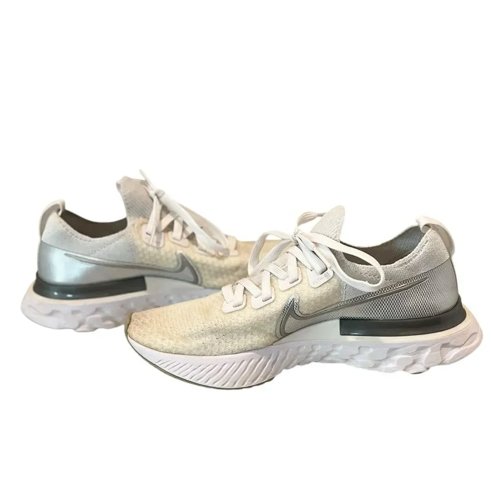 Nike React Flyknit White Running Shoes Size 7.5